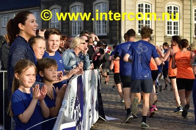 00 70 Den kongelige Familie_85M7784a_3411